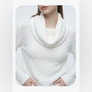 SO White Cowl Neck Super Plush Sweater XS